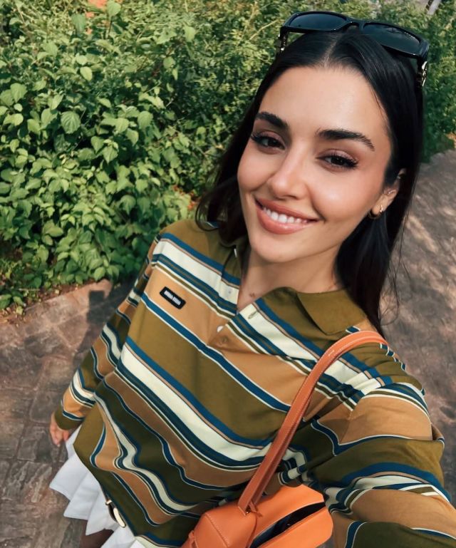 إطلالة هاندا أرتشيل بأسلوب رياضي في فرنسا