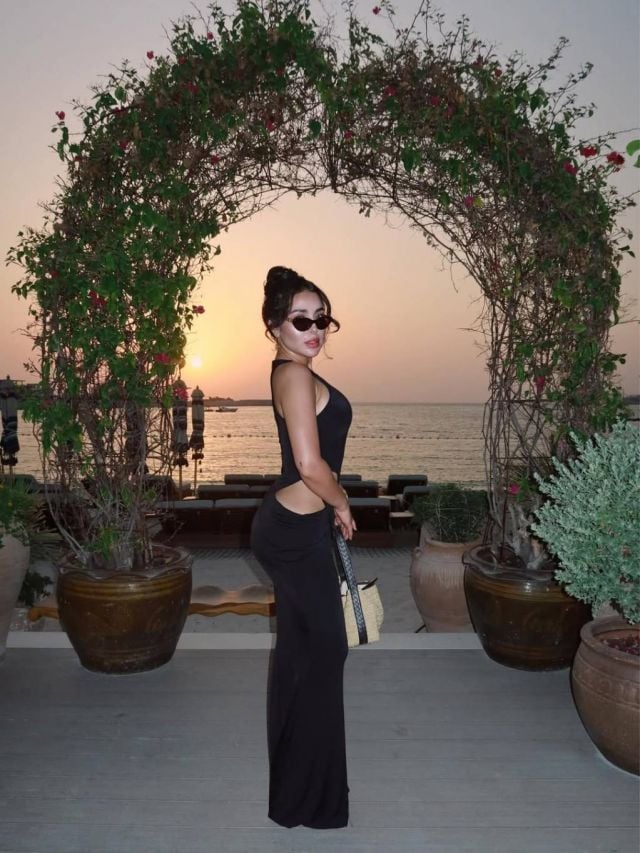 هيا مرعشلي بفستان جريء باللون الأسود 