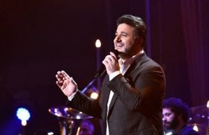 ملحم زين يشوّق الجمهور لألبوم "ملحم 22" (فيديو)