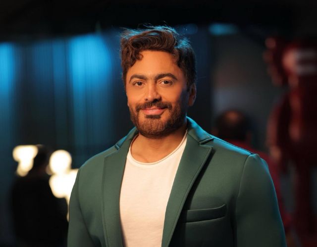 تامر حسني يعلّق على تحقّق أحداث فيلمه في الواقع (فيديو)