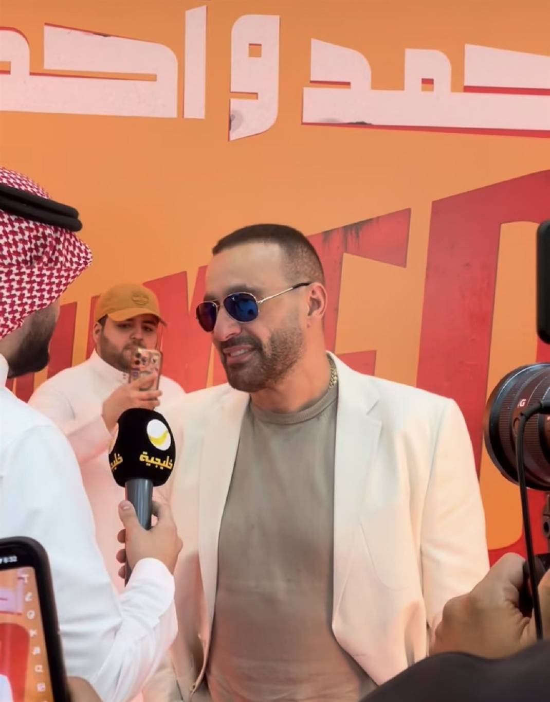 أحمد السقا يشيد بالجمهور السعودي في العرض الخاص لفيلمه بالرياض (صور)