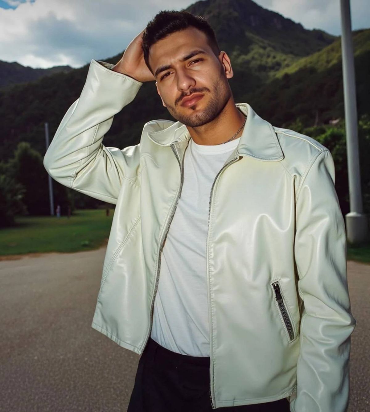 مسلم يعتذر لمصطفى كامل والأخير يرفض