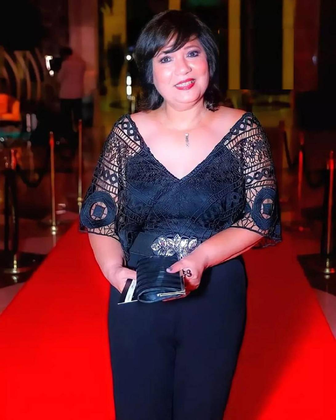 عايدة رياض تثير الجدل بتعليقها على وشم 