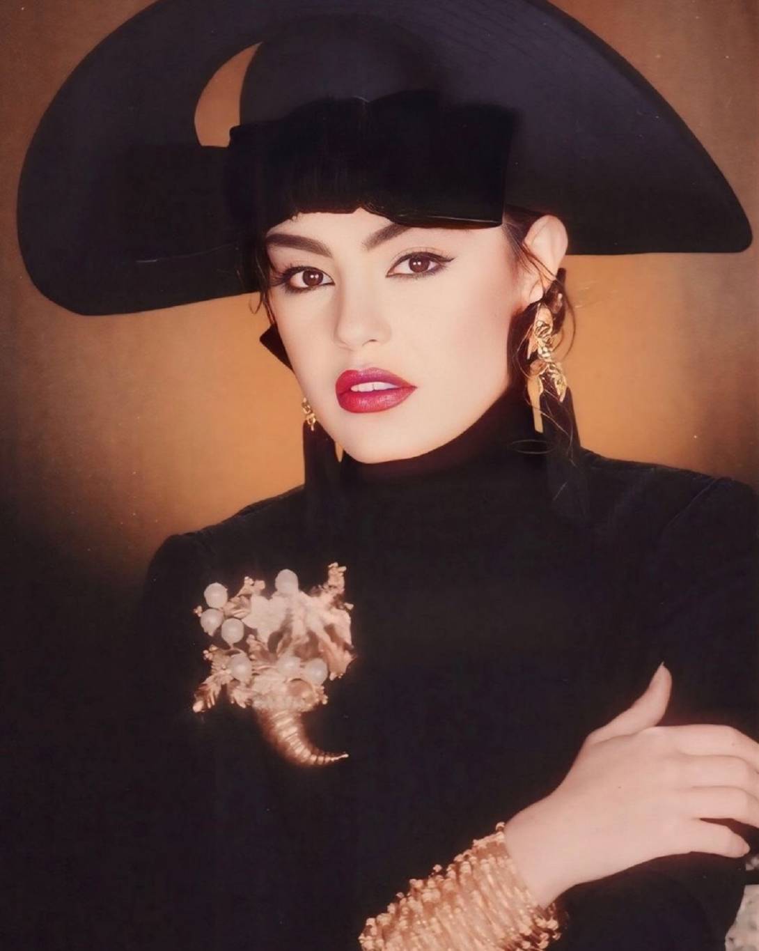 شريهان تتذكر طفولتها بصور نادرة أمام أم كلثوم