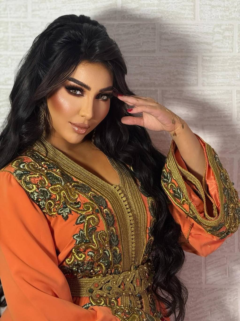 دنيا بطمة تبدأ بخسارة وزنها وتظهر بشكل مختلف