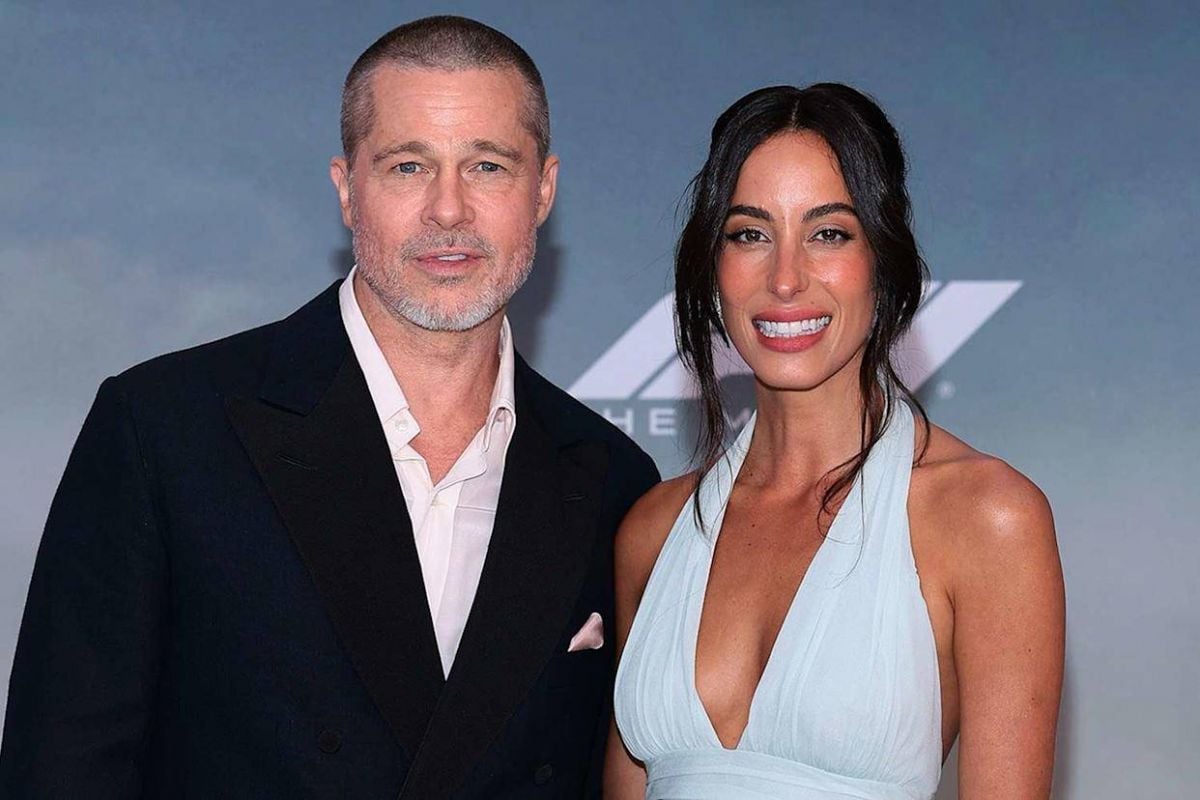 براد بيت يتجنّب قُبلة إينيس دي رامون على السجادة الحمراء