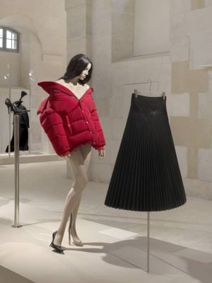 معرض BALENCIAGA BY DEMNA: آخر مجموعة جاهزة للارتداء يقدّمها "دمنا" للدار