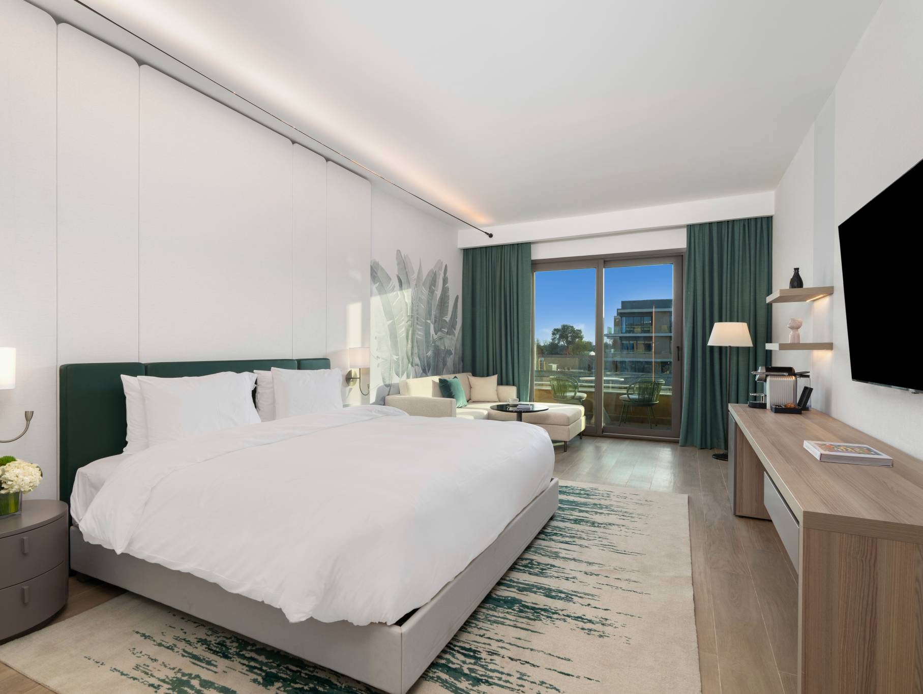 DELUXE SUITE 