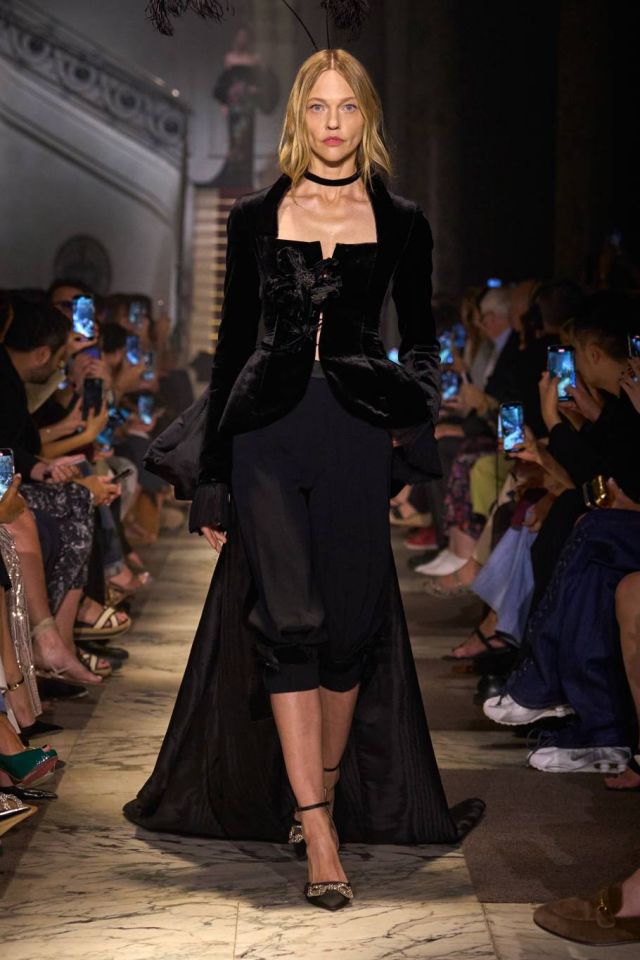 ELIE SAAB