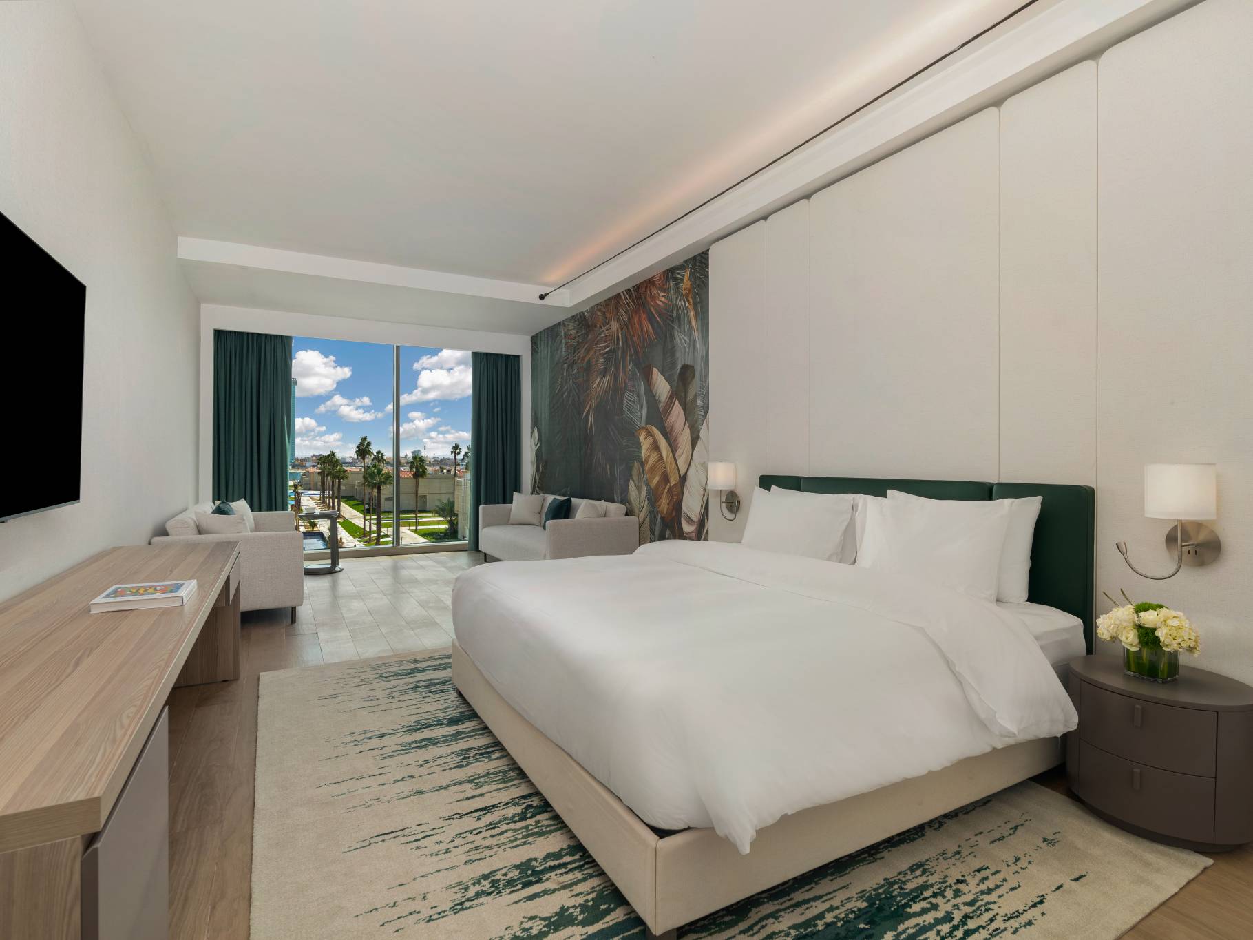 EXECUTIVE SUITE 