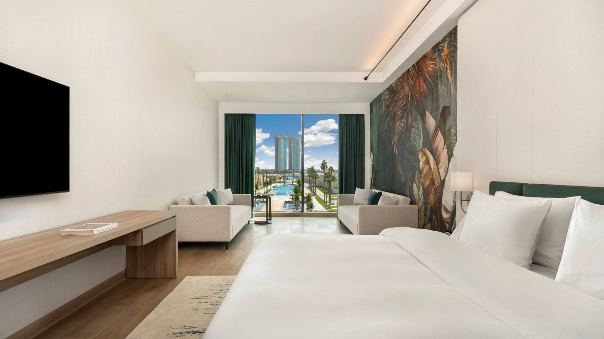 EXECUTIVE SUITE 