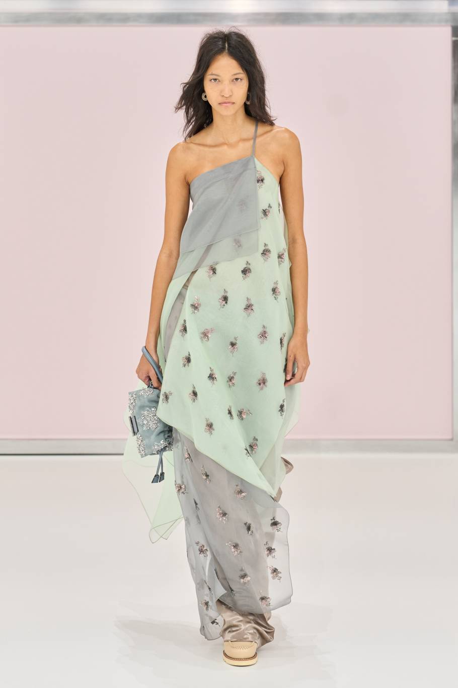 فندي ربيع وصيف 2025 Fendi فندي ربيع وصيف 2025 Fendi