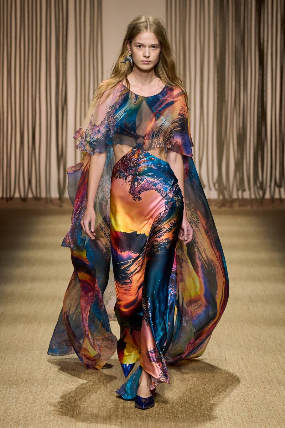 روبيرتو كافالي ربيع وصيف 2025 Roberto Cavalli روبيرتو كافالي ربيع وصيف 2025 Roberto Cavalli