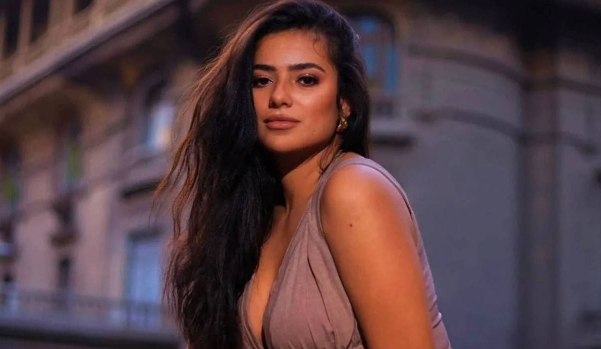 ثراء جبيل تستعرض حملها بفستان ضيّق (صور)