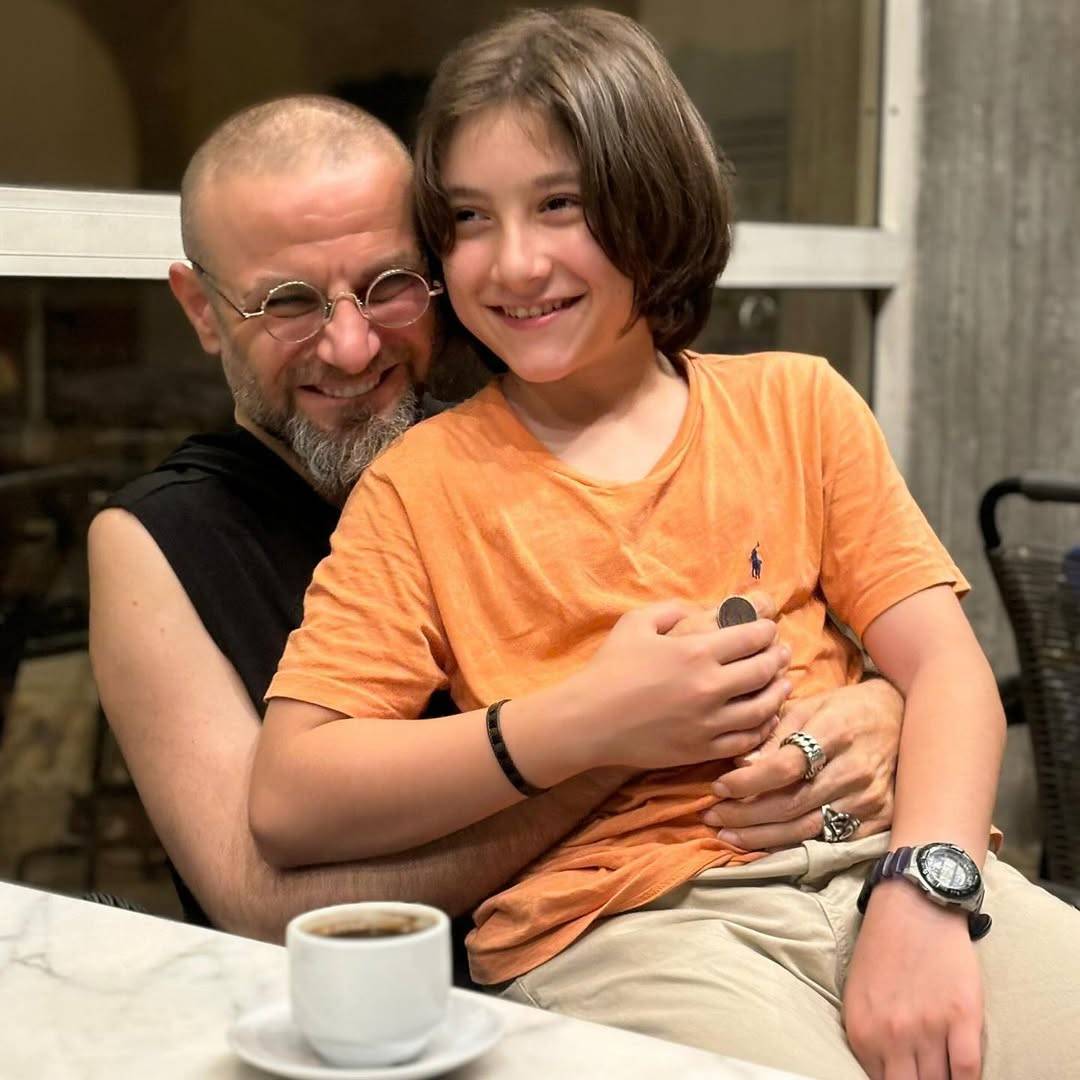 بسبب مرضه... يحيى بيازي يستبدل النطق بالشعر ويوجّه رسالة لابنه