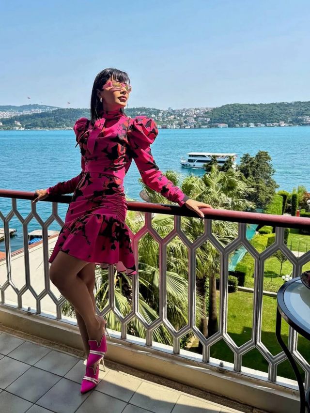 مهيرة عبد العزيز