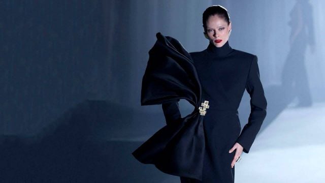 عرض يلامس حدود الخيال: Stephane Rolland يحوّل الشانزليزيه إلى مسرح للأحلام