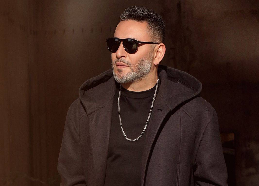 زياد برجي ينهار في عزاء شقيقه.. ونجوم الفن يواسونه