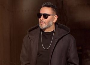 زياد برجي ينهار في عزاء شقيقه.. ونجوم الفن يواسونه