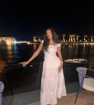 الجمهور يتفاعل مع صور رومنسية لهاجر أحمد وزوجها