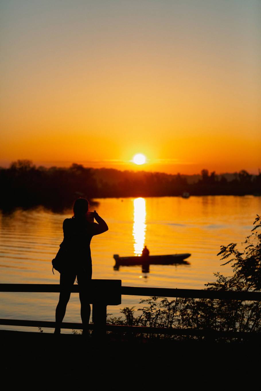 فنانة مصرية تكشف حقيقة زواجها من رئيس عربي راحل (فيديو)