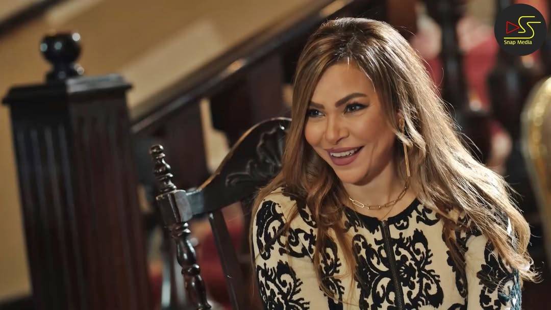 ألفت عمر تثير الجدل بتصريحاتها عن الشهرة والتنازلات (فيديو)