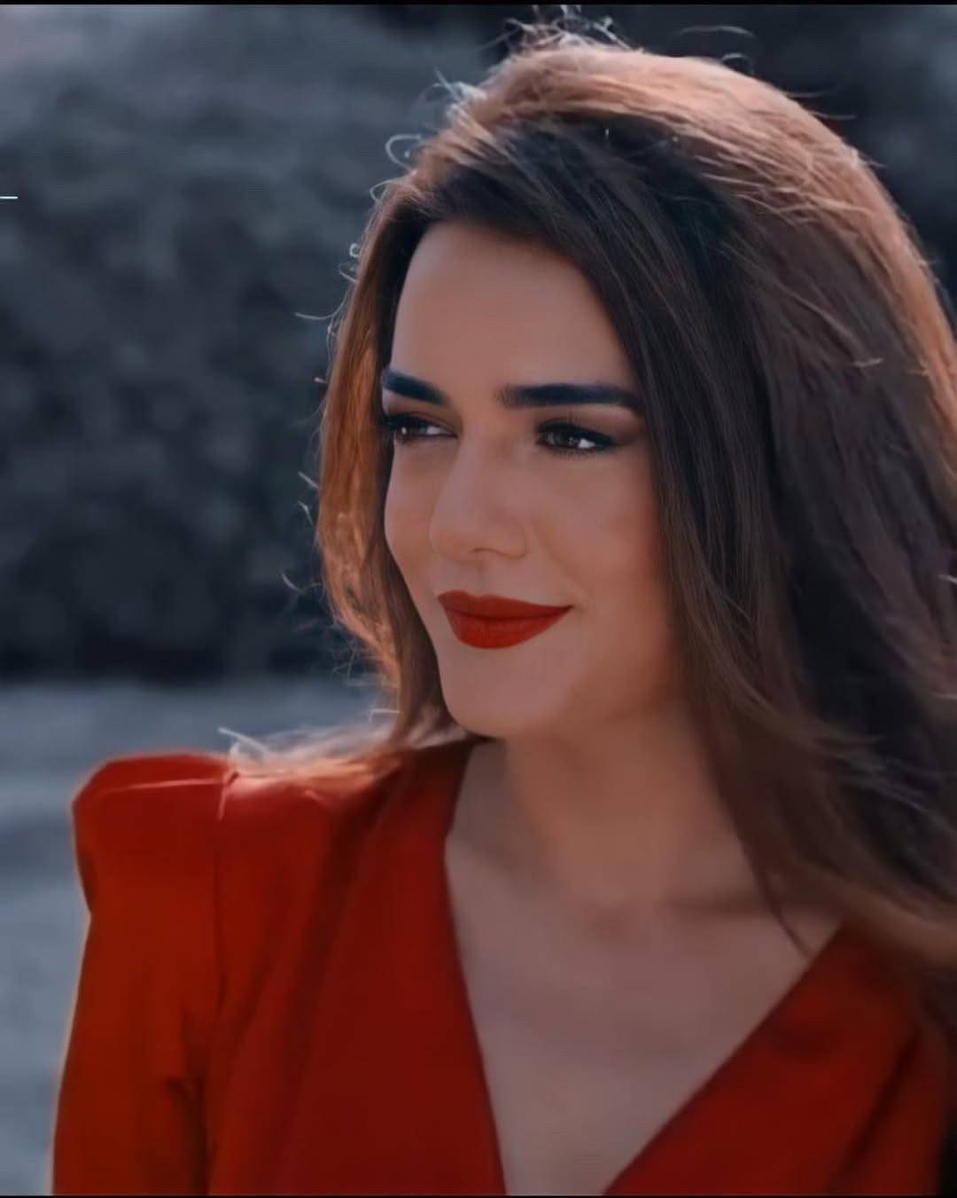 دانا مارديني تصدم الجميع بقرار اعتزالها مجال التلفزيون | Laha Magazine