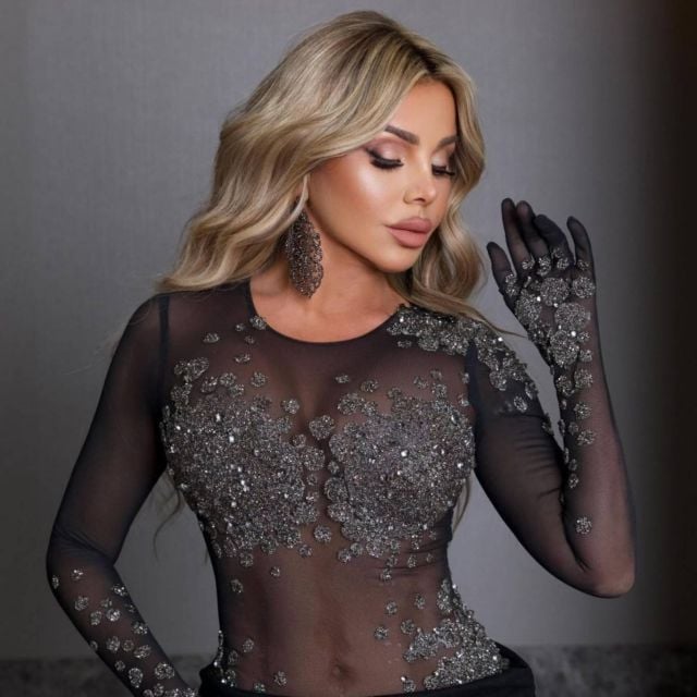 إصابة رزان مغربي بعد سقوط السقف عليها خلال الغناء