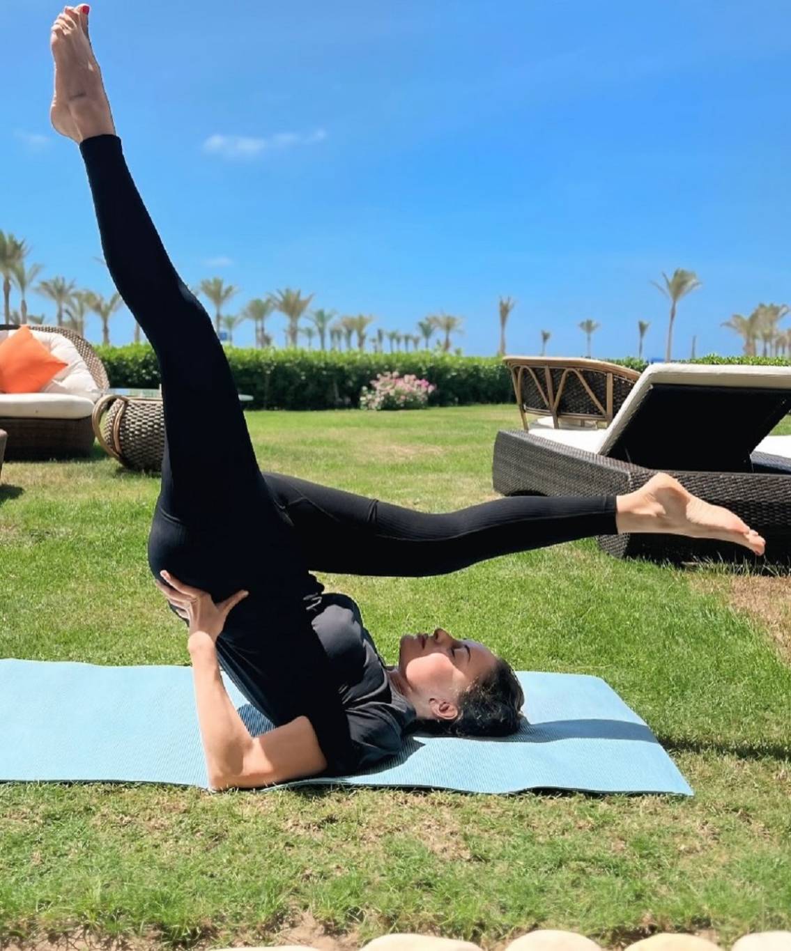 نيرمين الفقي تستعرض لياقتها البدنية نيرمين الفقي تستعرض لياقتها البدنية