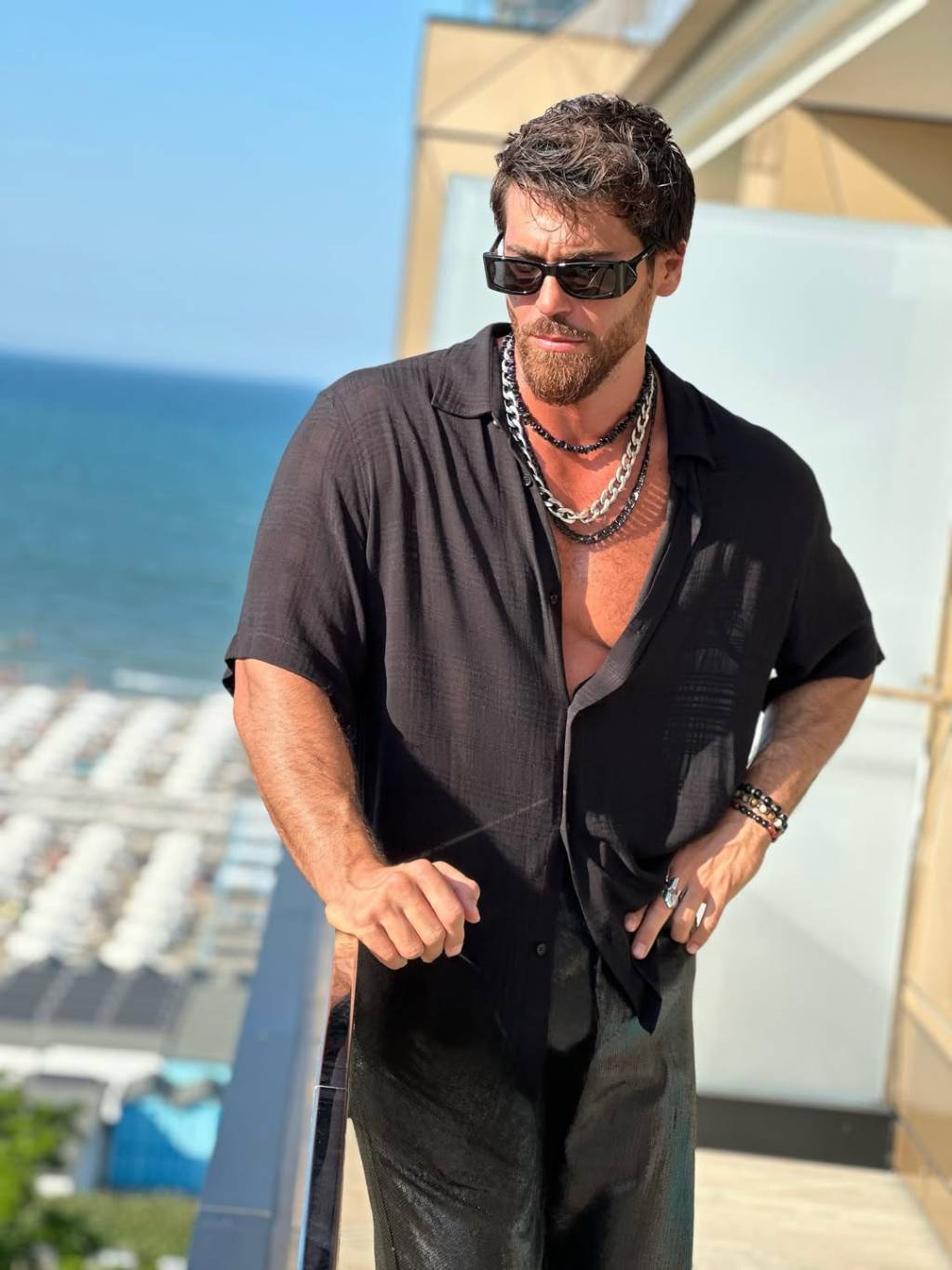 جان يامان يكشف أسراراً عن حياته الشخصية.. هذا ما قاله عن حبيبته والإدمان