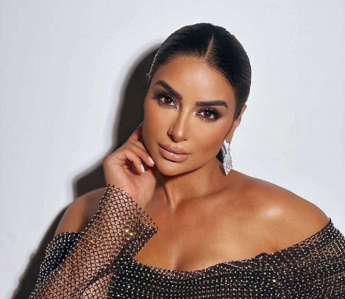 جوري بكر توجّه انتقادات لتصرفات الشباب في الساحل الشمالي