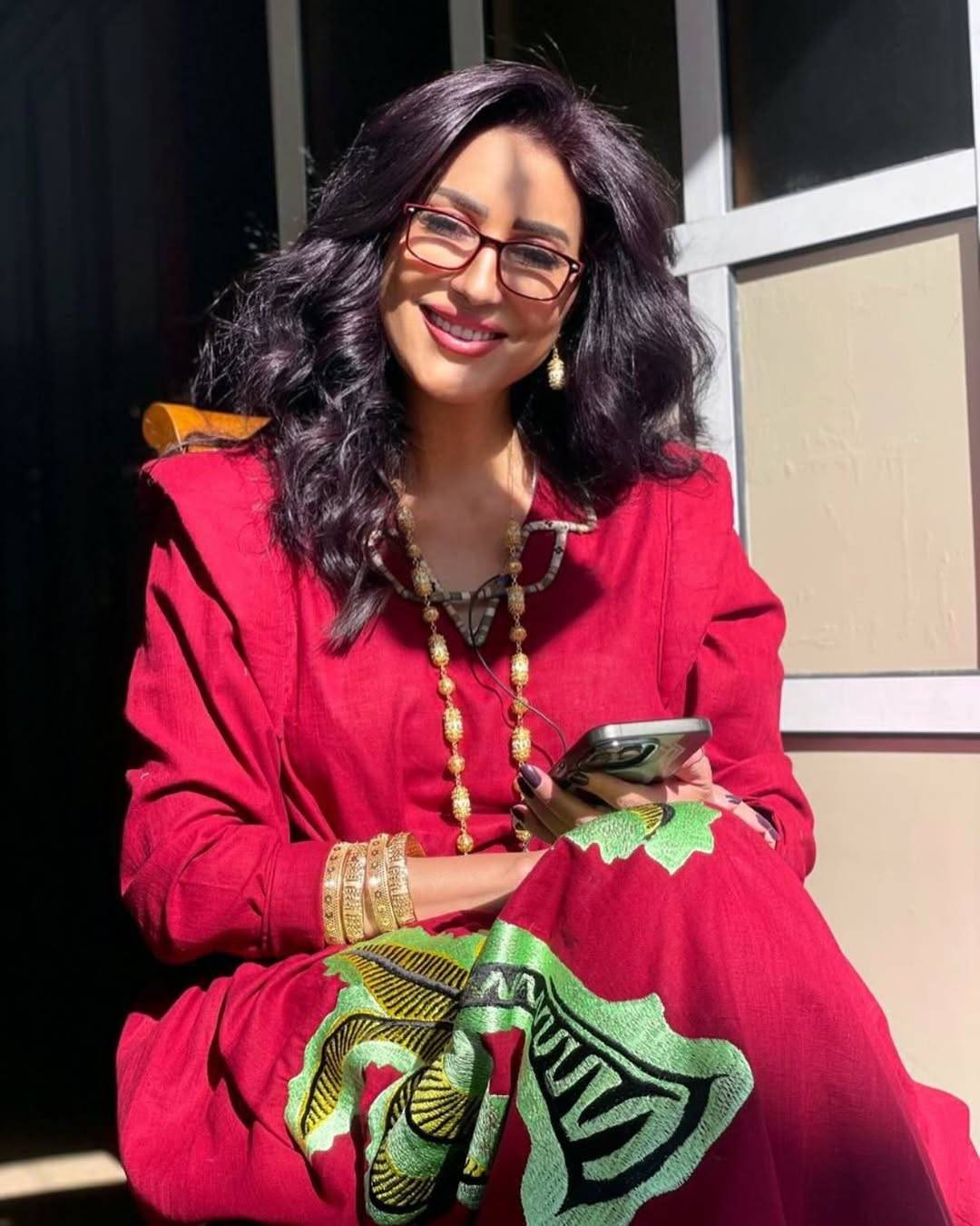 بعد شائعة إختفاء الفنانة وفاء عامر... الشيخ وسيم يوسف يردّ على اتهامه بشراء الأعضاء | مجلة لها