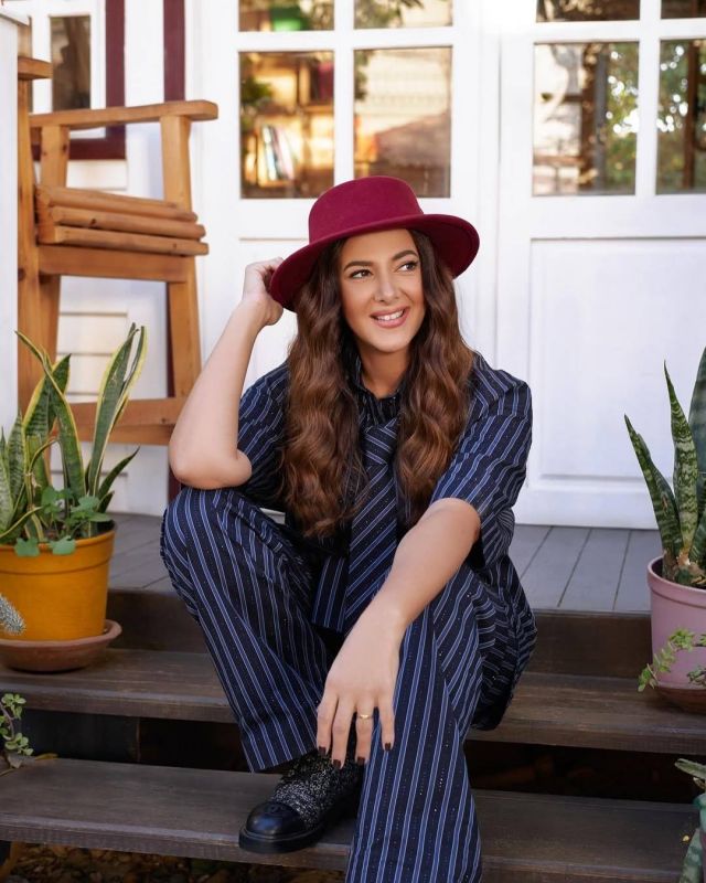 دنيا سمير غانم