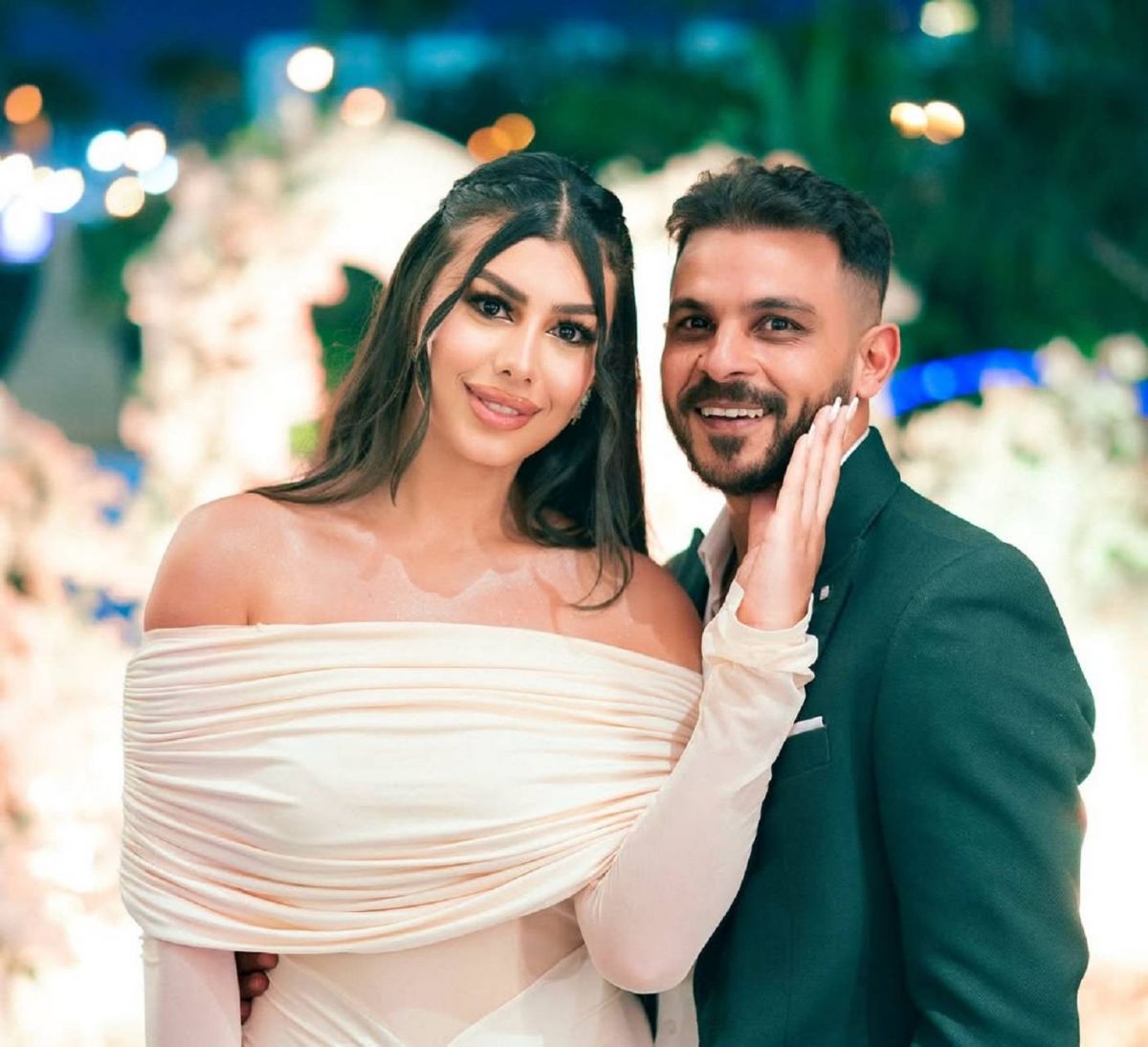 محمد رشاد يفاجئ الجميع بصور خطوبته