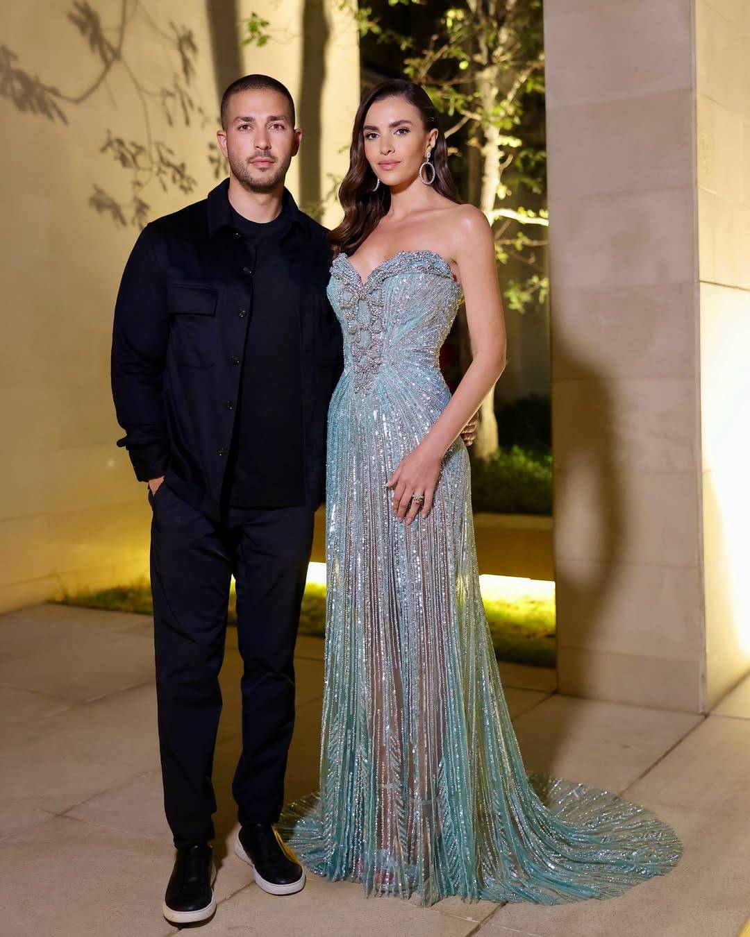 زين قطامي تختتم حفل زفافها بفستان شفاف مبهر