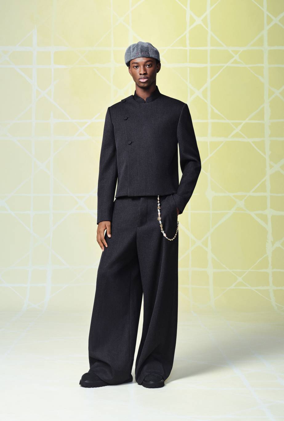 إعادة إبتكار مجموعة الكبسولة 