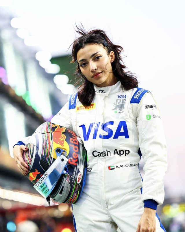 آمنة القبيسي آمنة القبيسي