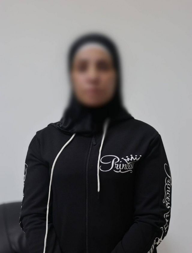 المتهمة بالمشاركة بعملية السرقة