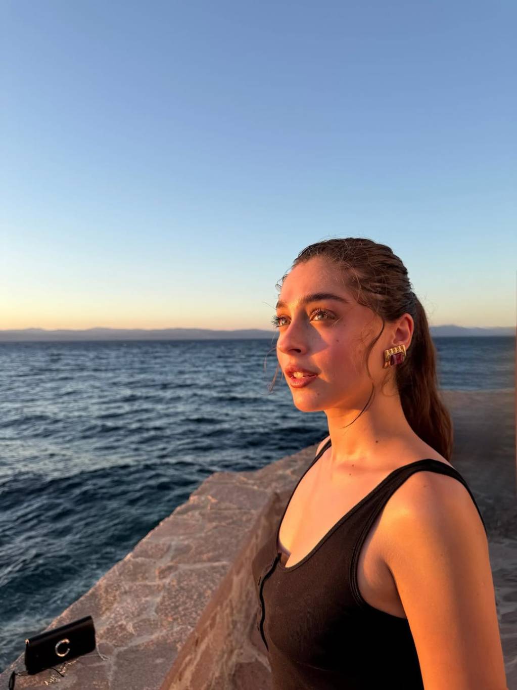 جيمري بايسال على سرير المرض بعد إزالة ورم من الثدي