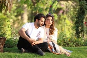 بعد 15 عاماً... شقيق أصالة نصري يوثق لحظة لقائه بابنته في سوريا (فيديو)