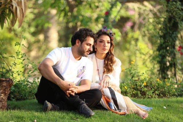 بعد 15 عاماً... شقيق أصالة نصري يوثق لحظة لقائه بابنته في سوريا (فيديو)