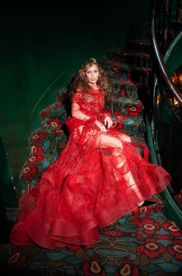 مايلي سايرس بتصميم Maison Margiela