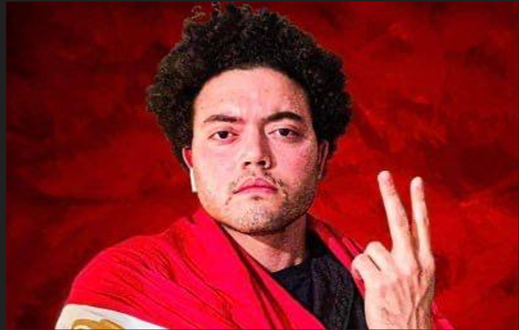 الناشط علي حسين مهدي يعود إلى مصر بعفو رئاسي