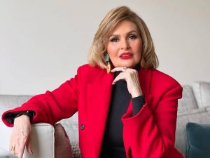 انهيار يسرا على الهواء بسبب رحيل تيمور تيمور (فيديو)