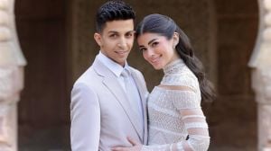 هشام جمال برسالة رومانسية لزوجته ليلى زاهر في يوم ميلادها