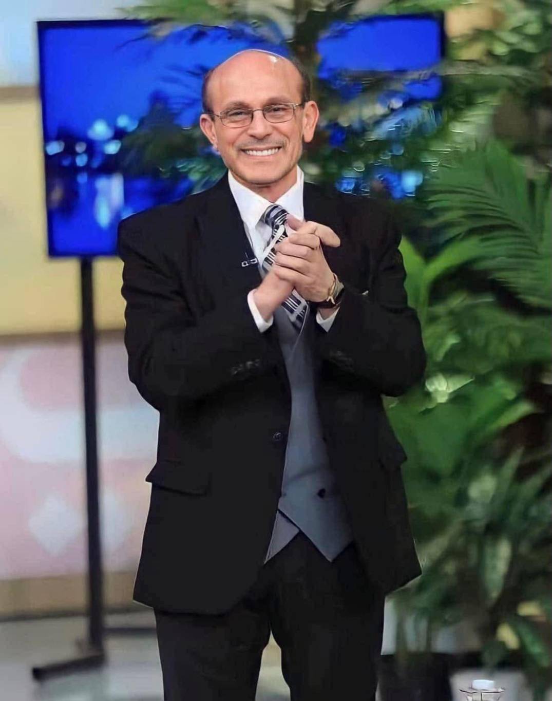 بعد أيام على حريق المسرح... فيلا محمد صبحي تشتعل