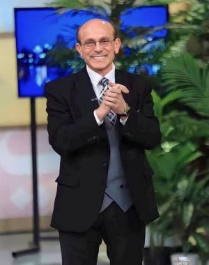 بعد أيام على حريق المسرح... فيلا محمد صبحي تشتعل