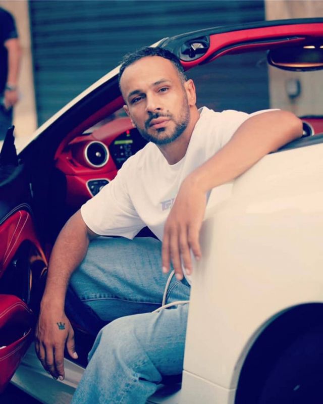 محمد عطية يكشف ما سيفعله لو كان امرأة (فيديو)