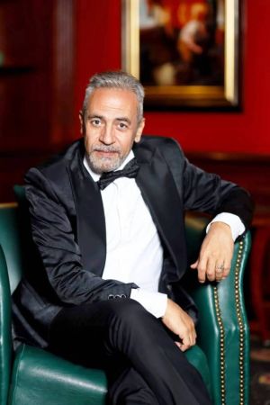 صبري فواز غاضب من "الذكورة" بسب حادث مطاردة فتيات (فيديو)