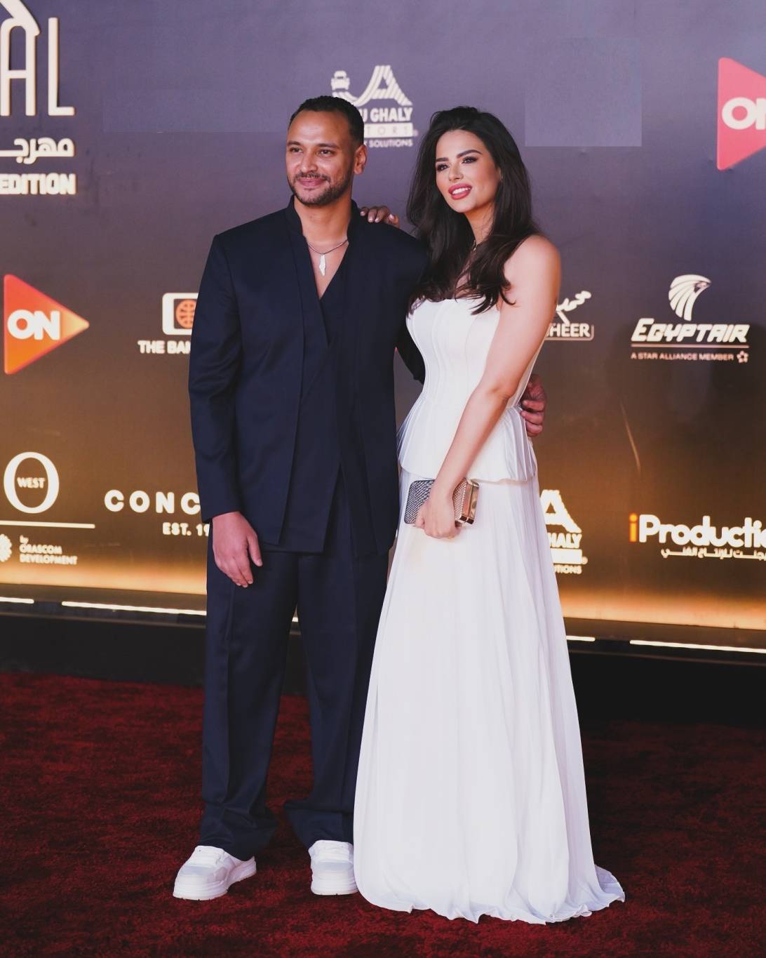 هنادي مهنا تكشف سبب عدم ظهورها مع زوجها (فيديو)